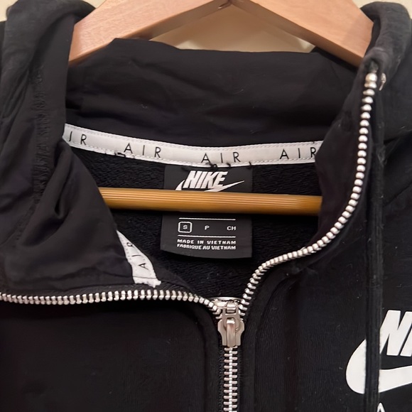 Nike Air Cropped Zippered Sweatshirt in Black - Picture 4 of 8